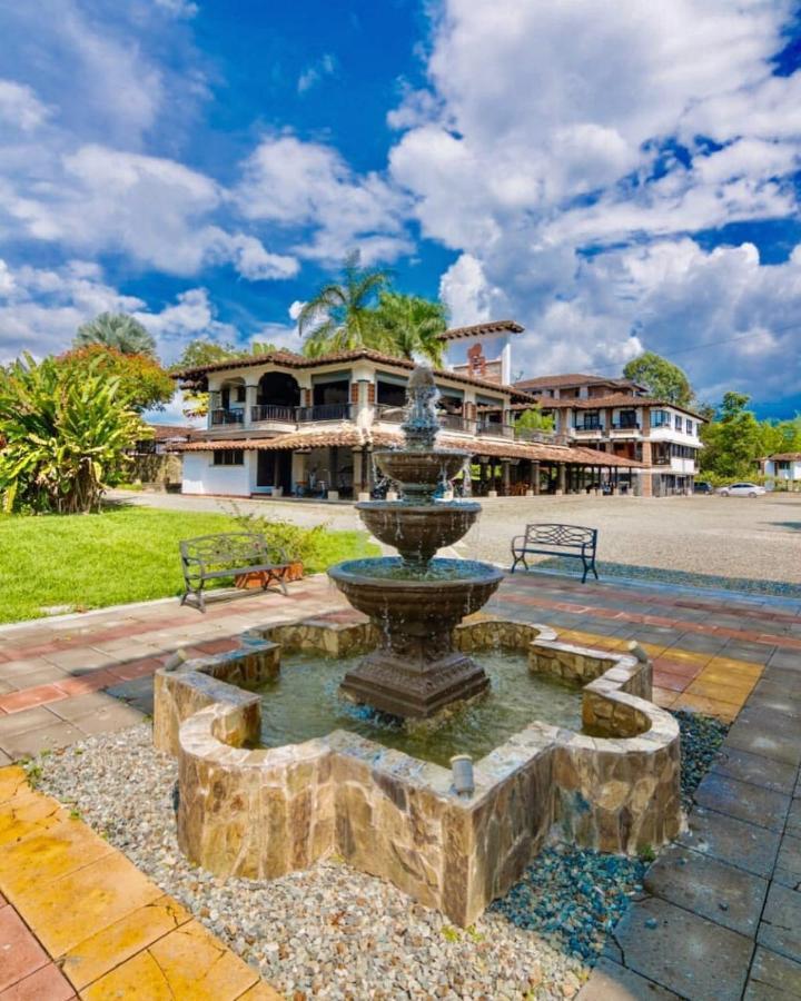 Finca Hotel La Esperanza Montenegro Ngoại thất bức ảnh