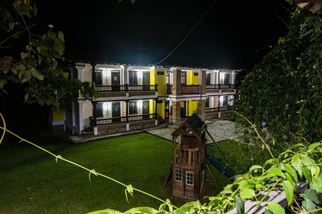Finca Hotel La Esperanza Montenegro Ngoại thất bức ảnh