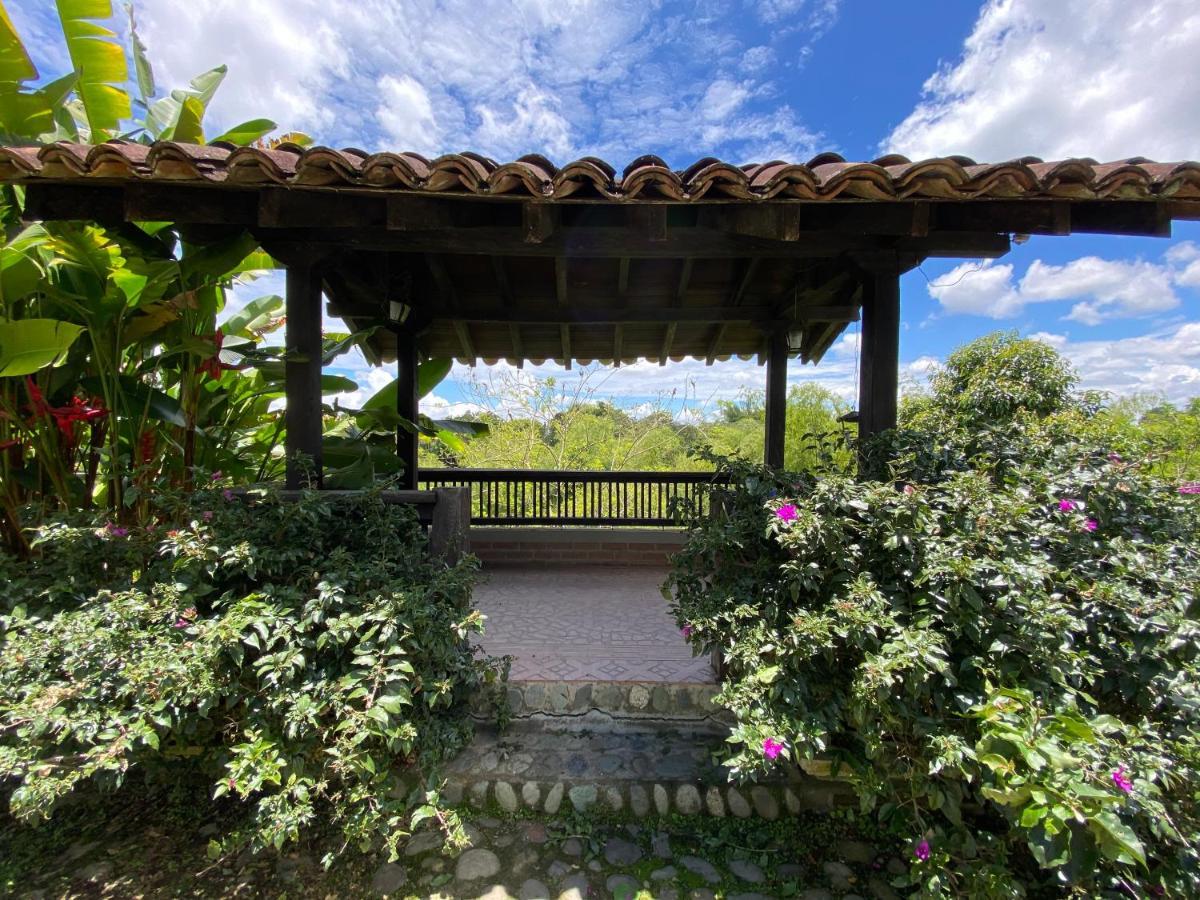 Finca Hotel La Esperanza Montenegro Ngoại thất bức ảnh