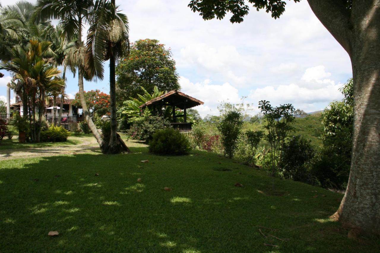 Finca Hotel La Esperanza Montenegro Ngoại thất bức ảnh