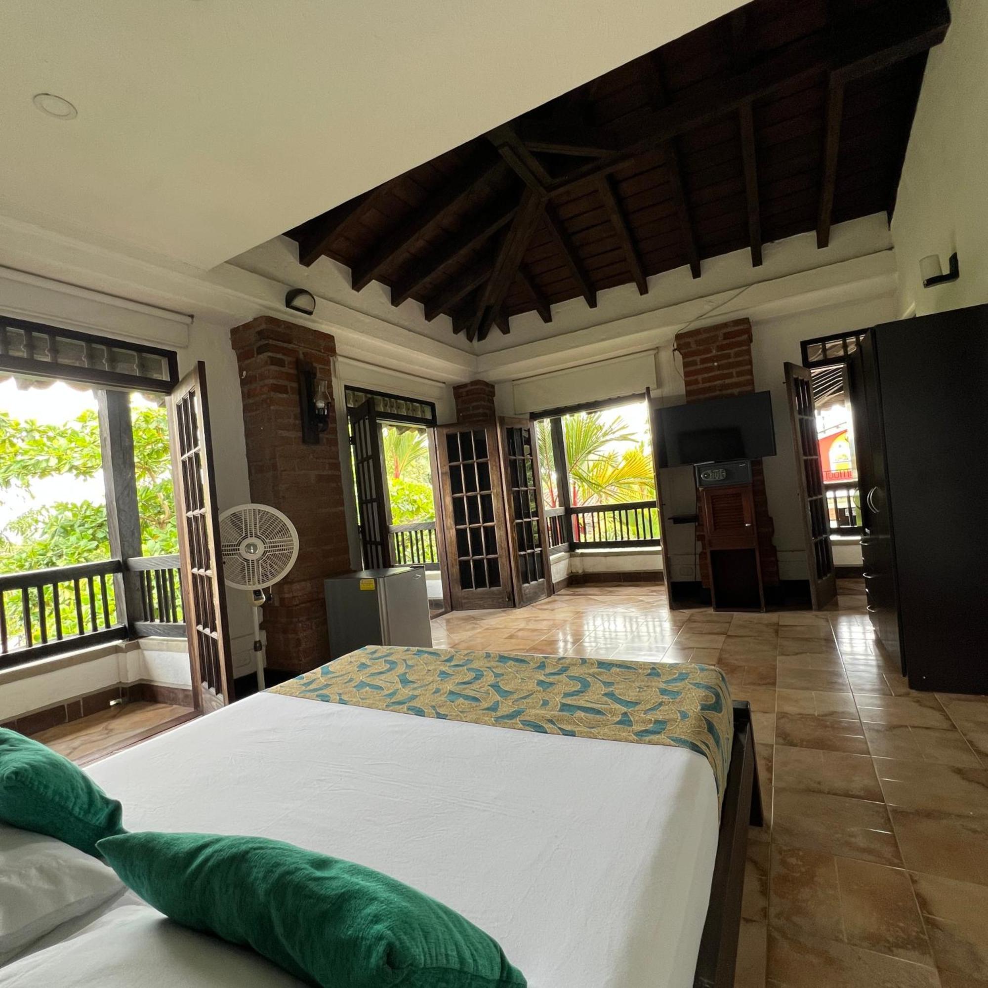 Finca Hotel La Esperanza Montenegro Ngoại thất bức ảnh